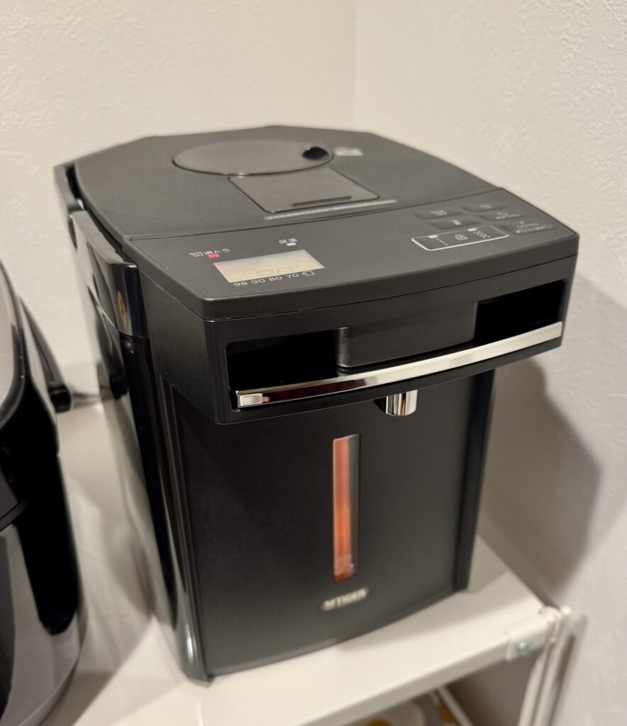 ブラックカラーのとく子さん